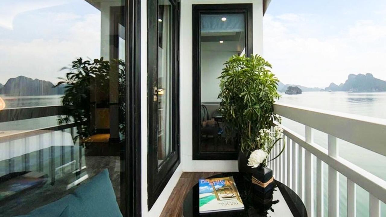 Hotel Lotus Elegance Cruise Ha Long Exteriér fotografie
