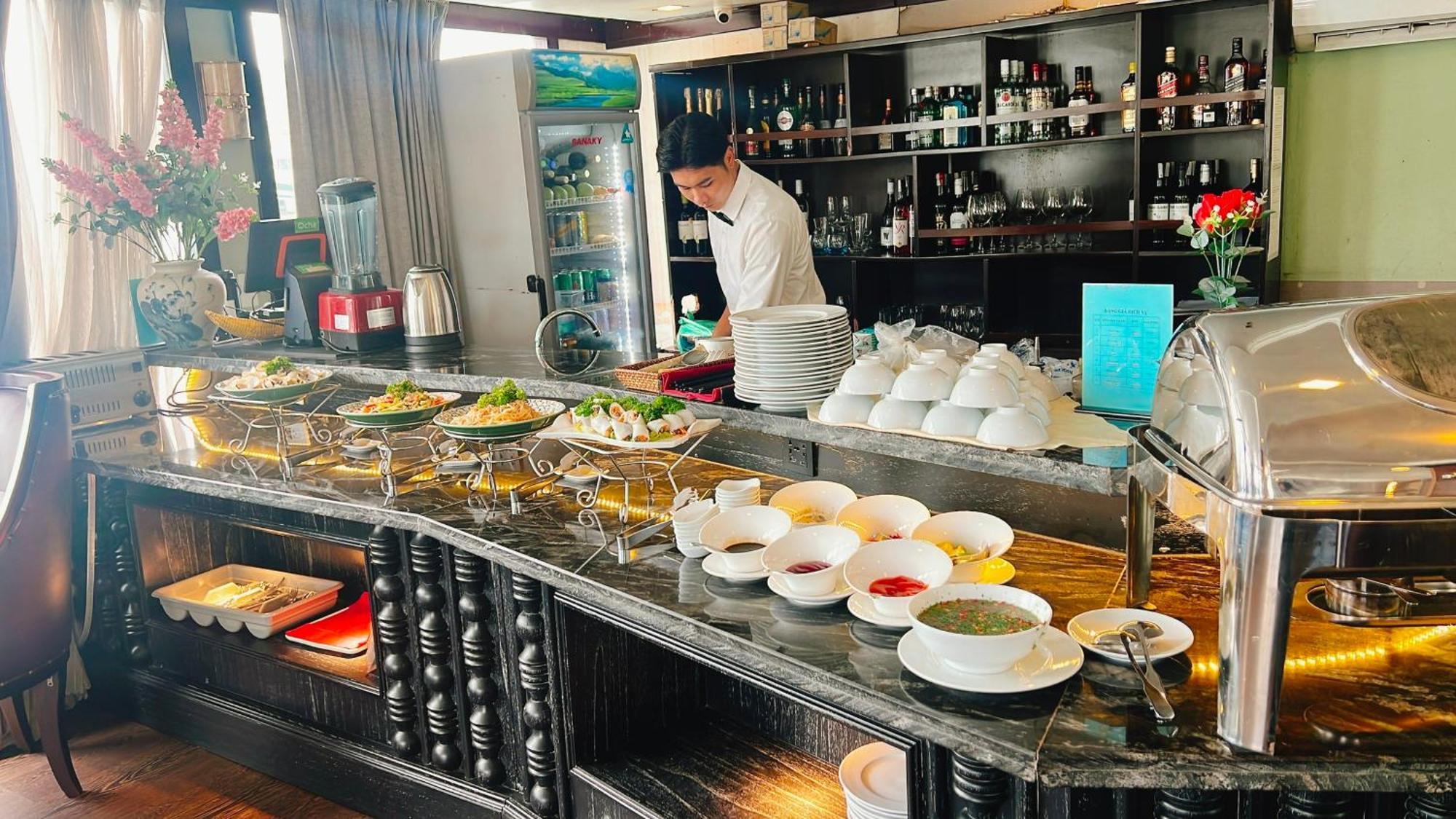 Hotel Lotus Elegance Cruise Ha Long Exteriér fotografie